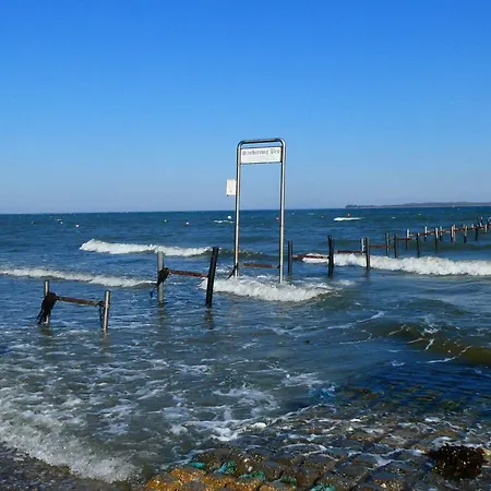 6 Person In Hejls-by Traum